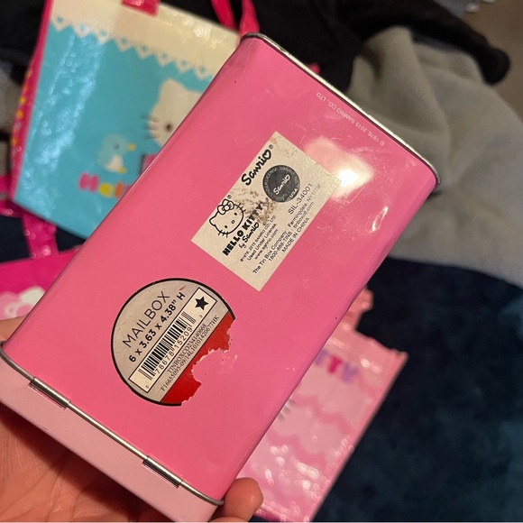 Hello Kitty Bundle - Picture 3 of 11